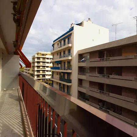Center - 4 People - Garage Apartment *