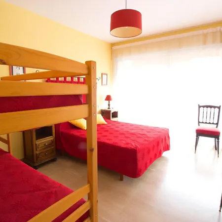 Center - 4 People - Garage Apartment